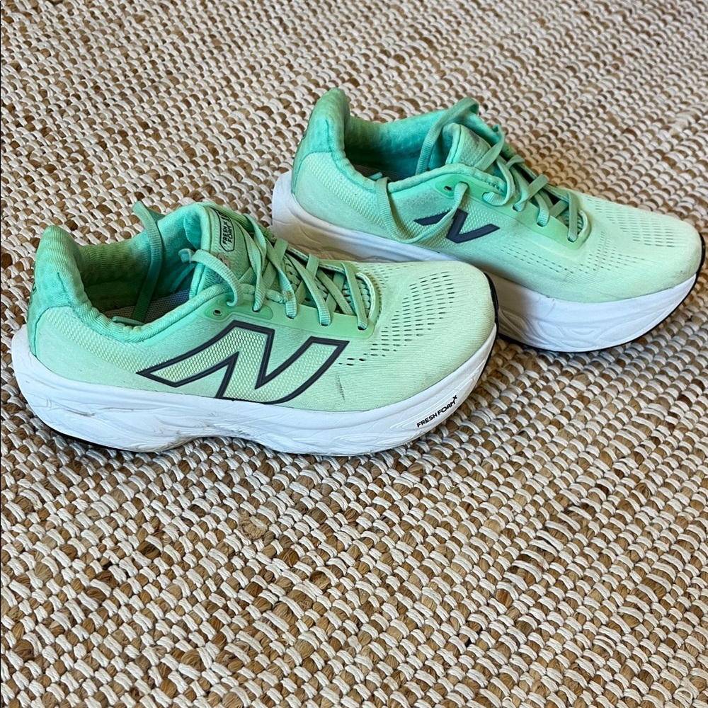 New Balance Women's Fresh Foam X 1080 V14 Shoes